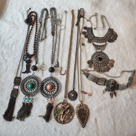 J394 Bulk Bundle of 13 Chain Necklaces - Picture 1 of 4